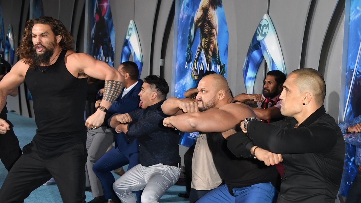 Jason Momoa Led A Traditional Haka At The 'Aquaman' Premiere—And We Couldn't Love Him More 😍