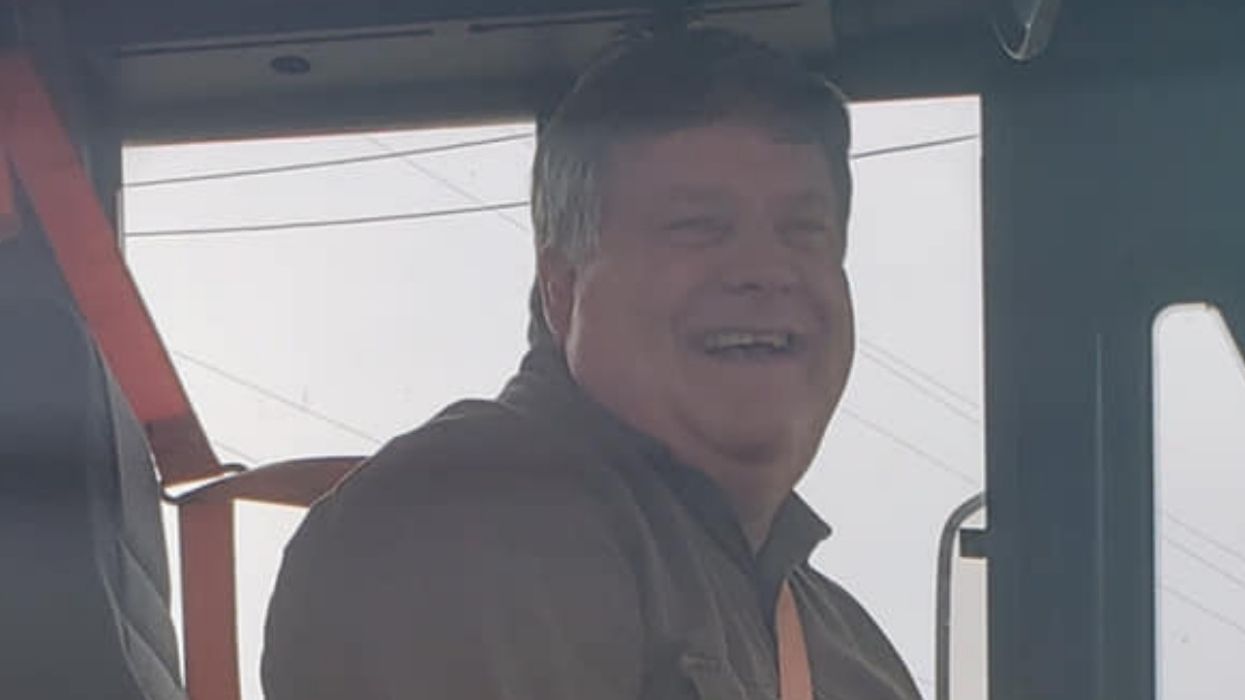 Alabama Bus Driver Buys Breakfast For 50 Kids After School Delay Would Cause Them To Go Hungry ❤️