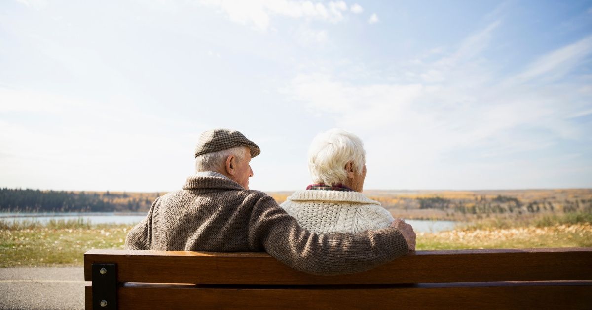 Study Finds A Positive Correlation Between Senior's Sex Lives And Their Level Of Contentment  😂