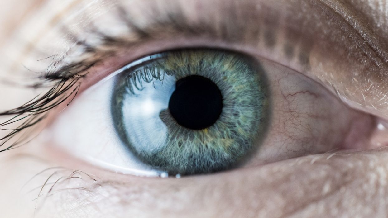 Researchers Have Found A Link Between Eye Color And Seasonal Affective Disorder 👀