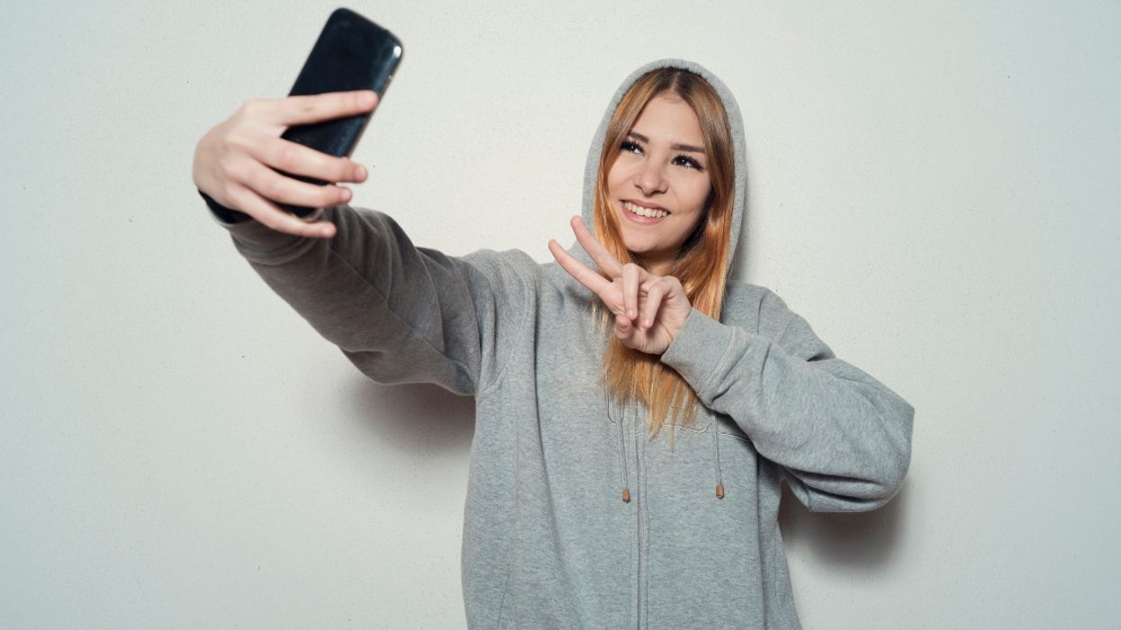 New Study On Chronic Social Media Addiction Might Make You Turn Off Your Phone