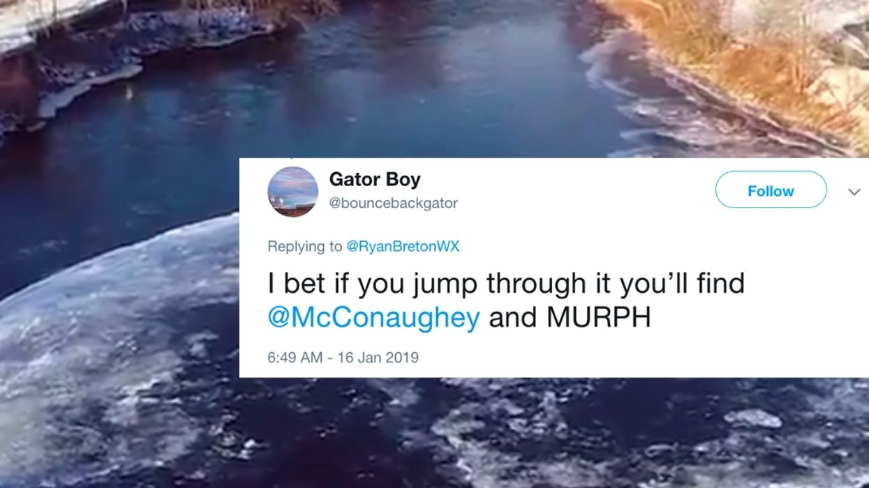 A Bizarre Moon-Shaped Disk Of Spinning Ice In Maine Has People Flocking To Catch A Glimpse 😮