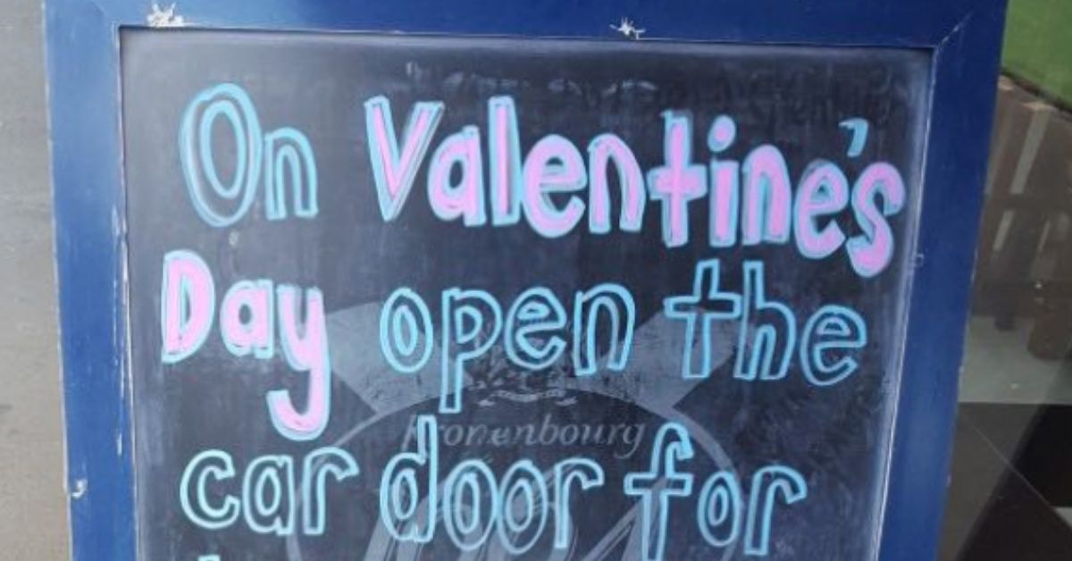 This Restaurant Is In Hot Water For Its Dark And Violent Valentine's Day Chalkboard Sign