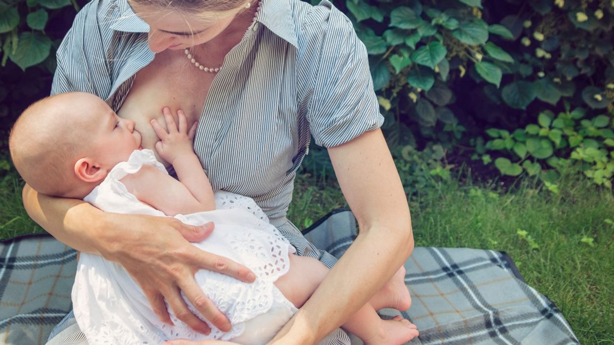 Arizona Mother Is Planning A 'Nurse-In' After Being Illegally Asked Not To Breastfeed In A Busy Playground