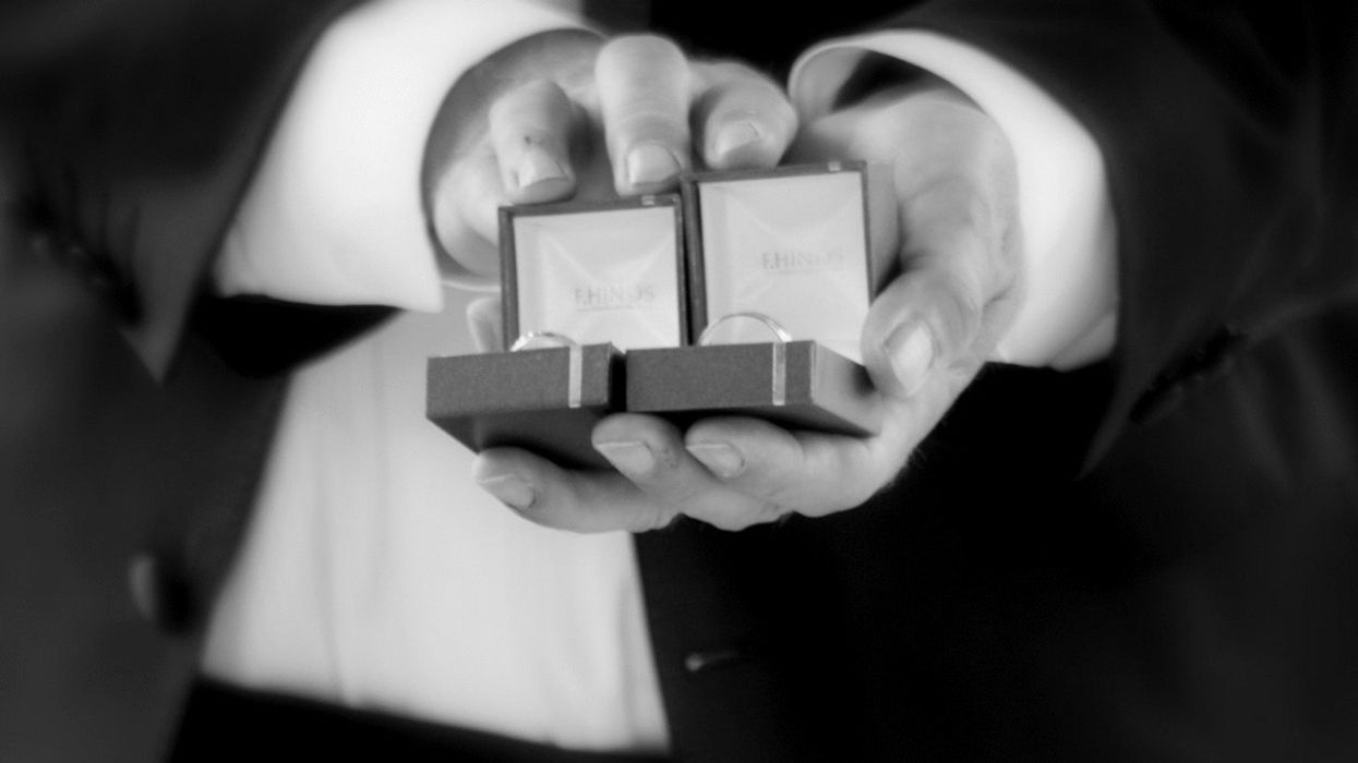 Stylish Engagement Rings For Men Are Totally Now A Thing