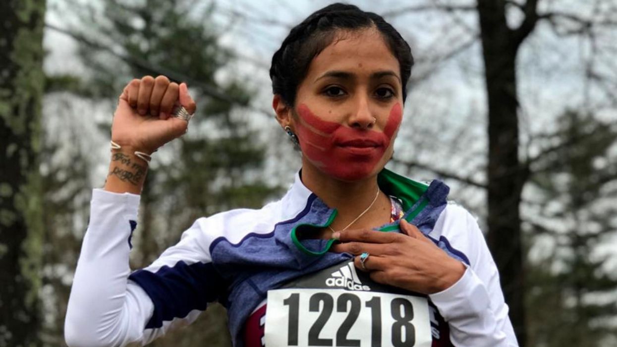 Lakota Woman Runs Marathon With The Names Of 26 Missing And Murdered Indigenous Women Painted On Her Body