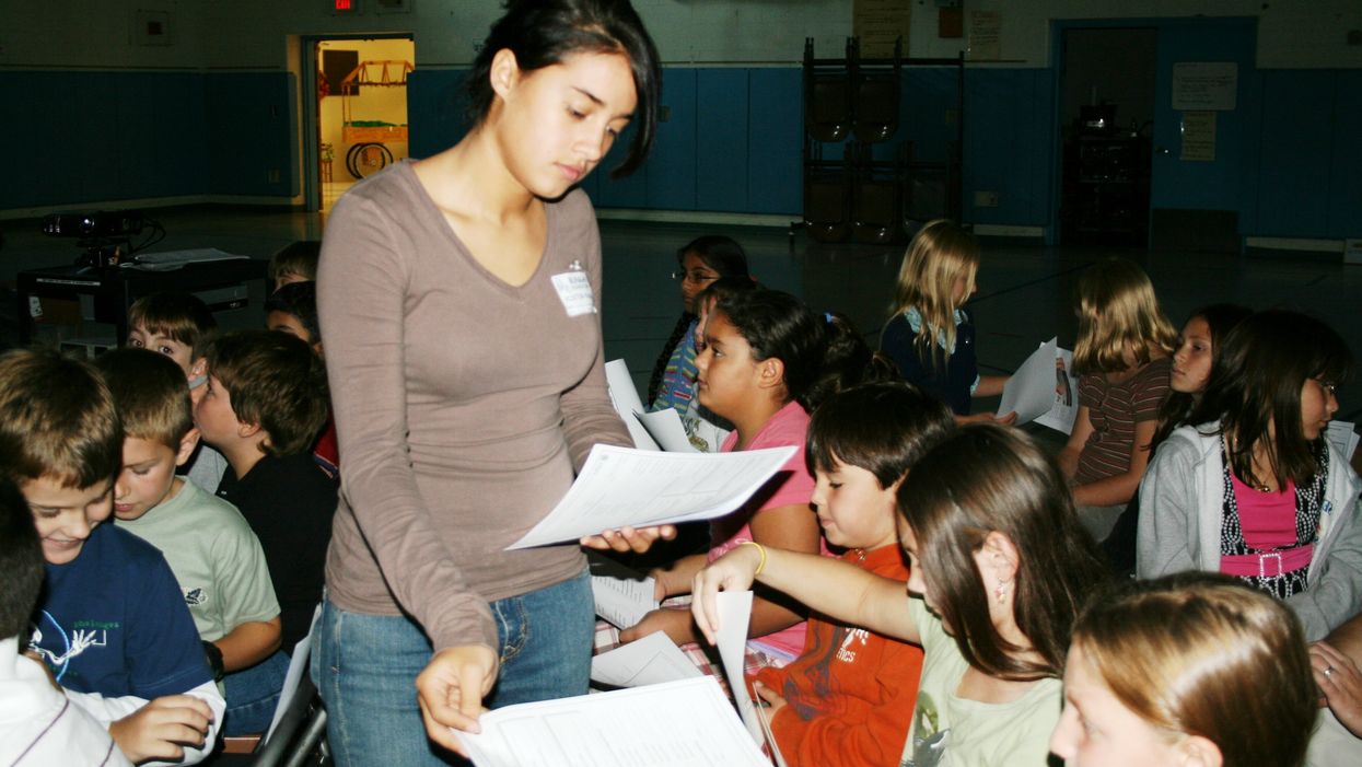 Teachers Share Their Best "Read The Note To The Class" Stories