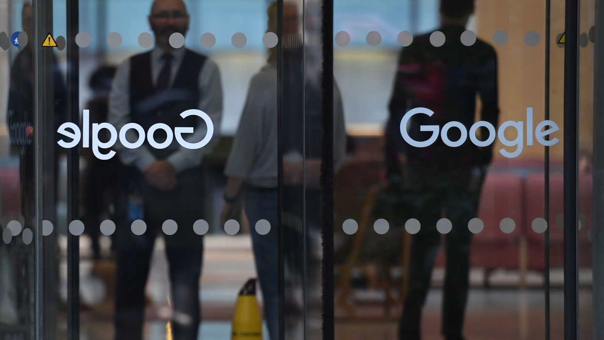 Awkward Google Translate Gaffe Inadvertently Adds Fuel To Hong Kong Protest's Fire-TEST