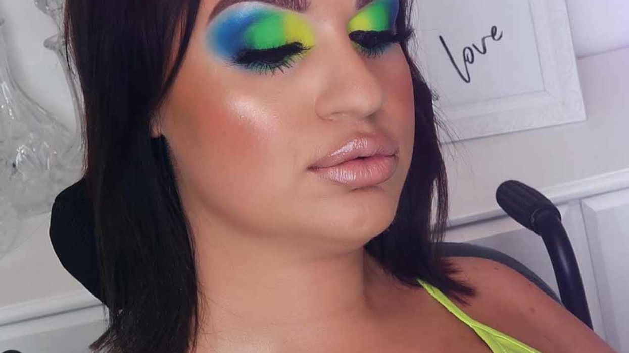 Disabled Make-Up Artist Amasses Huge Instagram Following Thanks To Her Impressive Tutorials