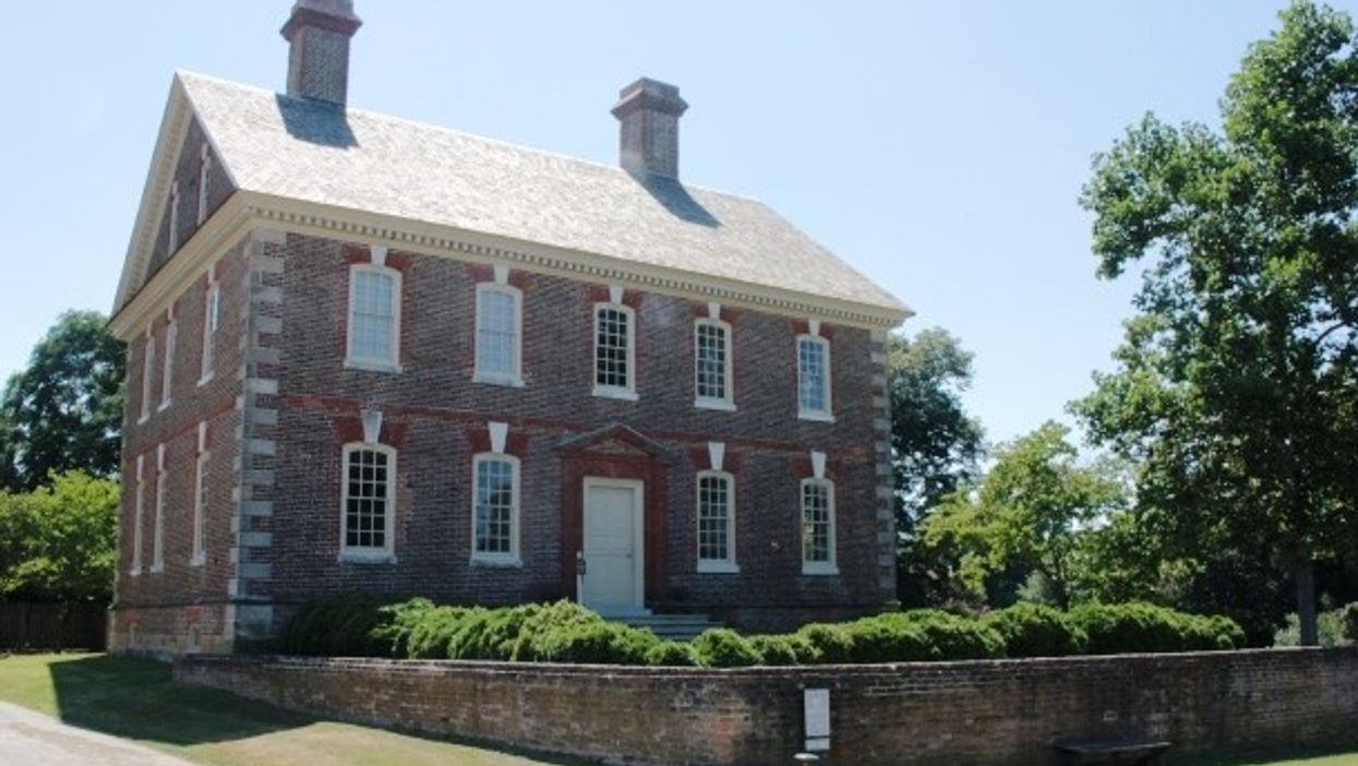 People Share The Weirdest "House Rules" They've Encountered In Someone's Home