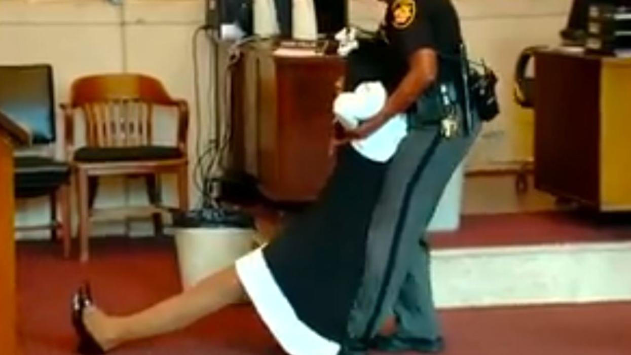 A Former Ohio Judge Was Literally Dragged Out Of The Courtroom After Being Sentenced To Prison