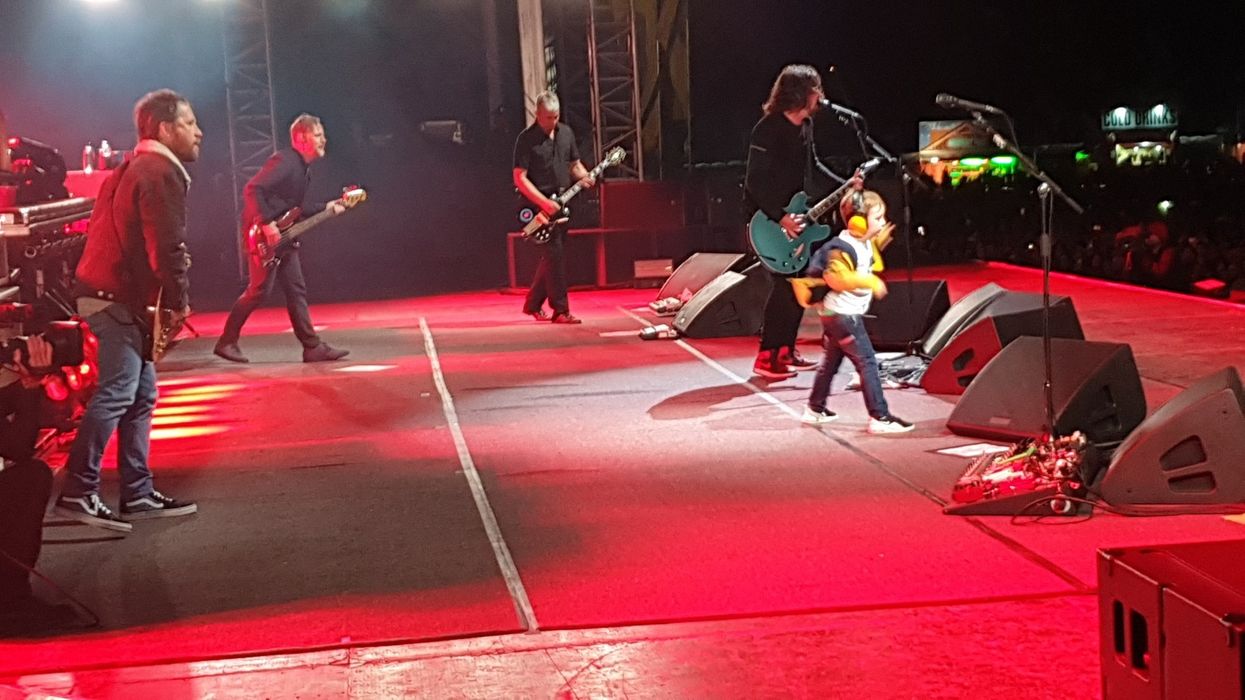 5-Year-Old Boy Entertains Crowd While Dancing On Stage With The Foo Fighters