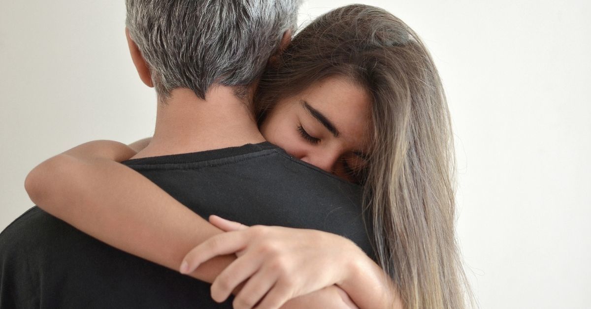 Dad Is Offended When His Wife And In-Laws Tell Him To Stop Cuddling With His 15 Year-Old Daughter