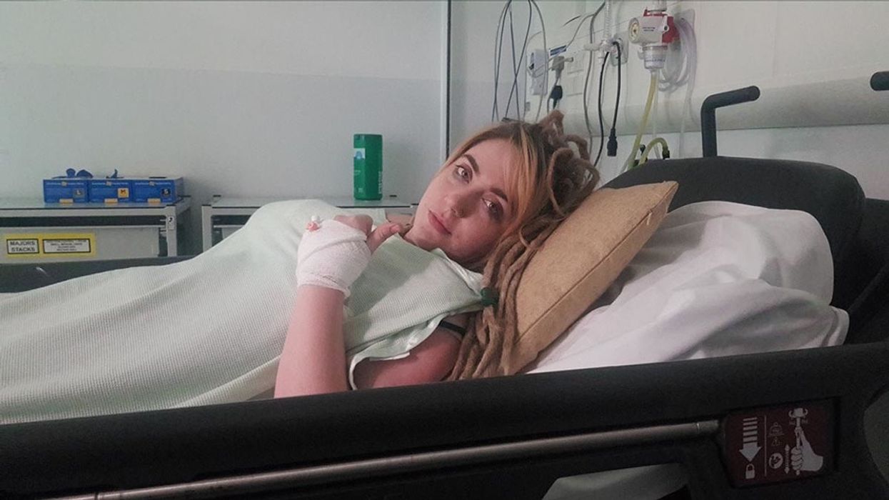 Woman With Rare Condition That Doesn't Allow Her To Urinate Uses Mobile Phone To Control Her Bladder Muscles