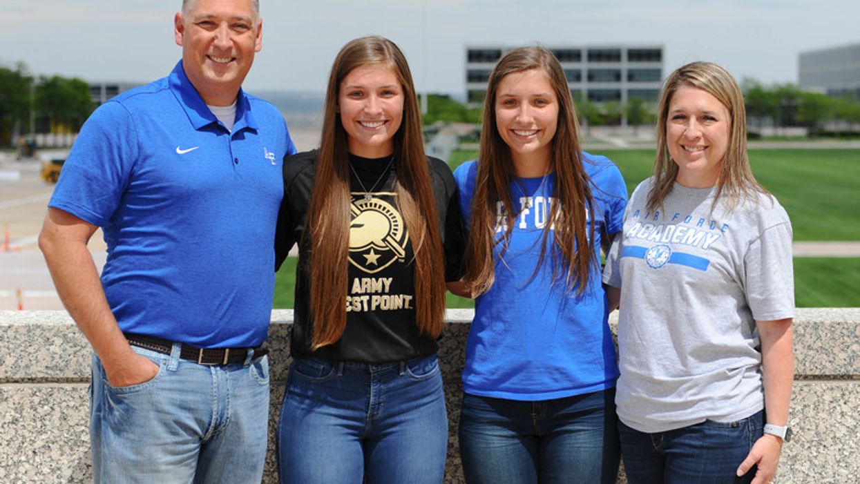 Parents Of Twins Share Tips For Not Mixing Up Their Babies