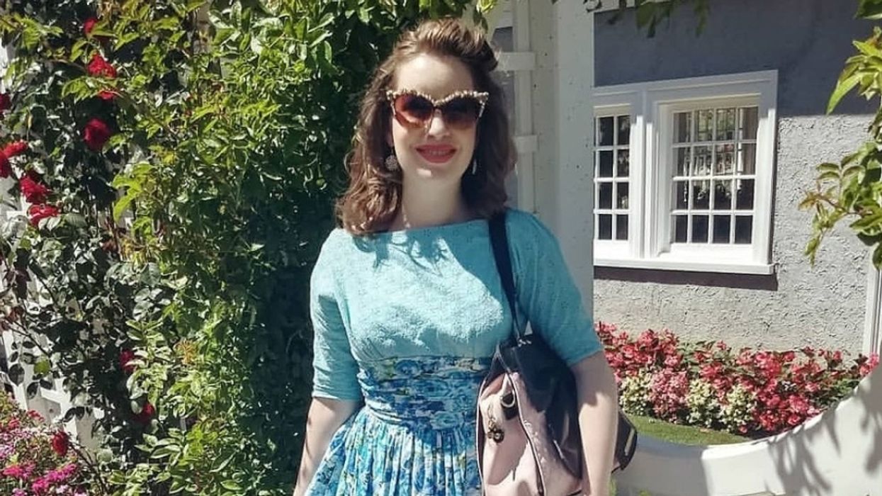 Woman Ditches Office Job To Pursue Dream Of Being A 1950s-Era Housewife