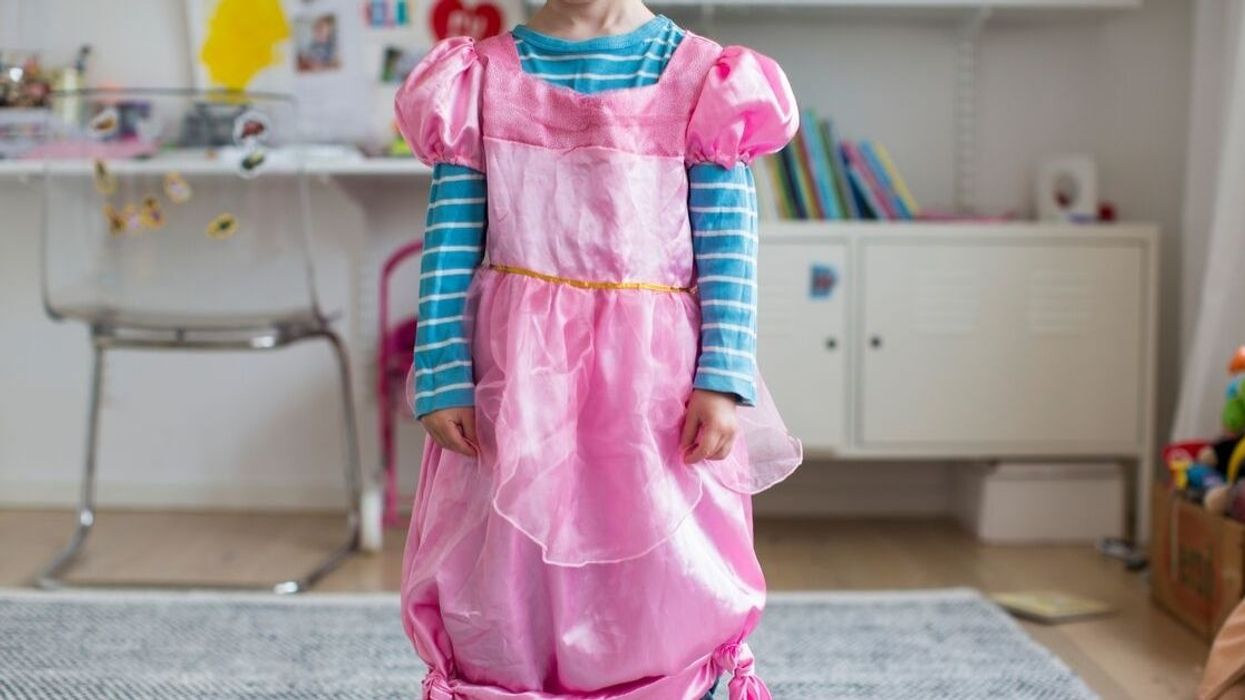 Man Sparks Debate After Accusing His Lesbian Sister Of Using Her 3-Year-Old Son As A 'Gay Accessory'