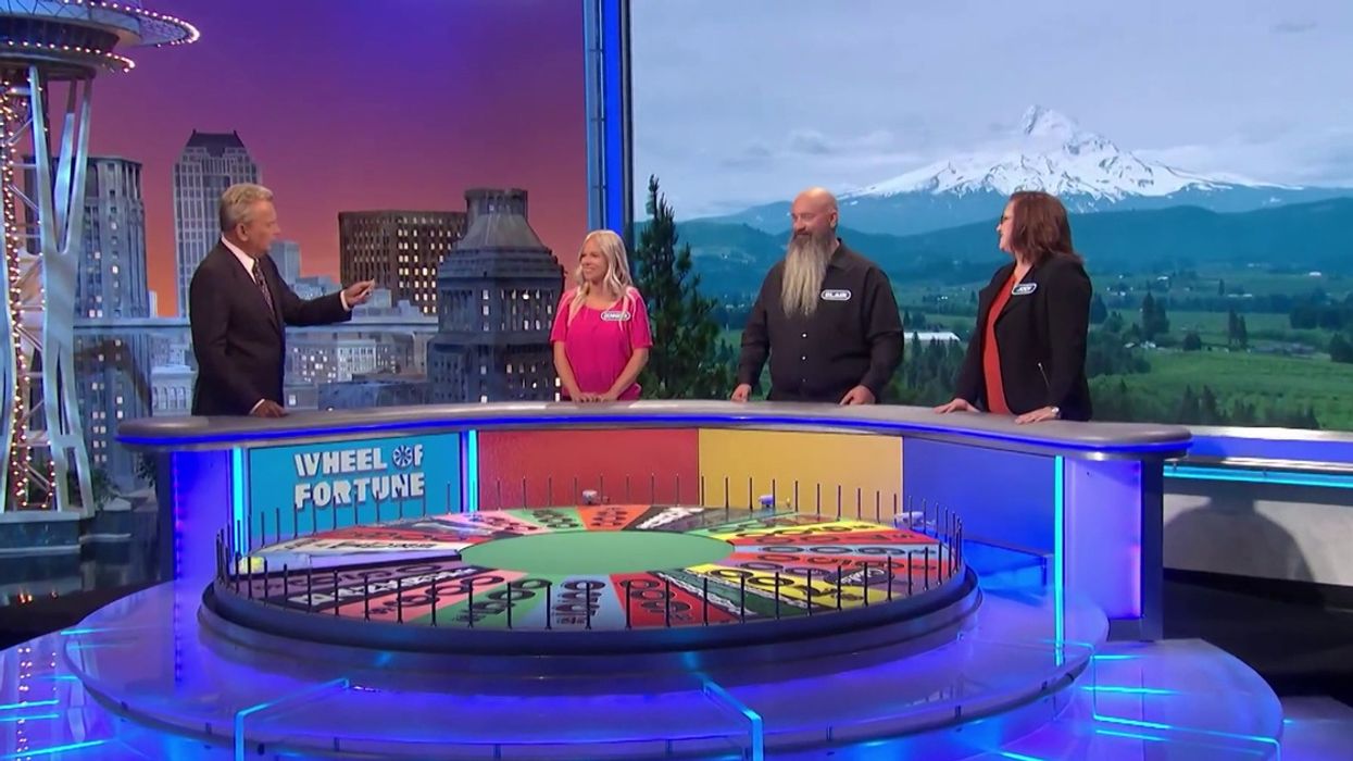 'Wheel Of Fortune' Contestant Throws His Whole Family Under The Bus With Iconic Introduction