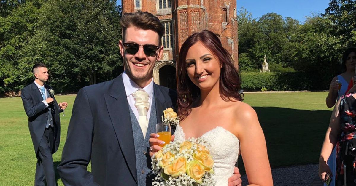 24-Year-Old Terminal Breast Cancer Patient Marries In Poignant Ceremony