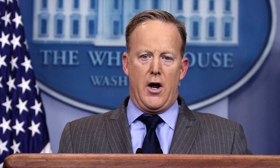 Spicer Sprung a Trap on His Own Staff to Stem White House Leaks