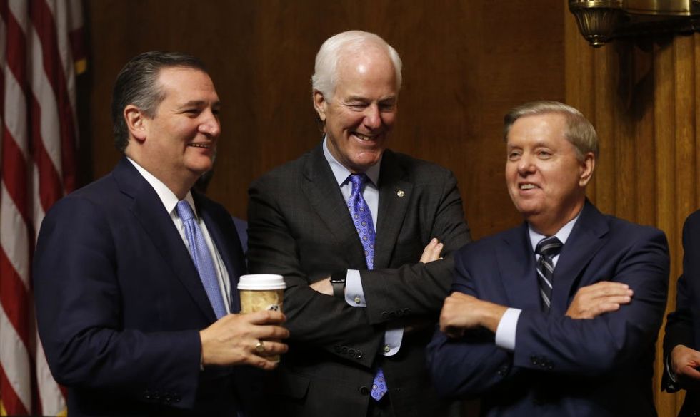 Republican Senator Claims Kavanaugh Protesters Were 'Paid,' Journalist Makes Him Regret It Almost Immediately With Viral Tweet
