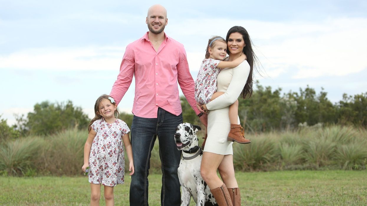 Mom Who Pumped Iron To Overcome Postpartum Psychosis Hallucinations Wins 'Bikini Body' Contest