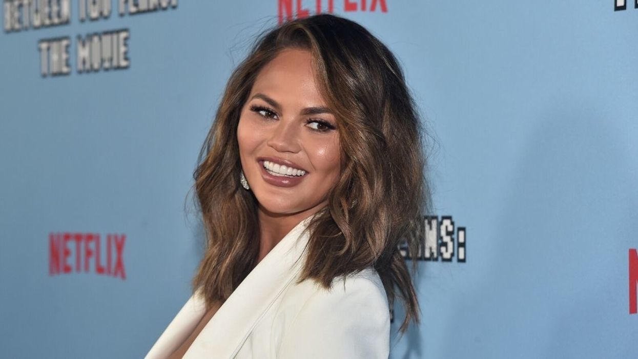 Someone Asked Twitter How Their Parents Found Out They Lost Their Virginity, And Chrissy Teigen's Response Was Perfection