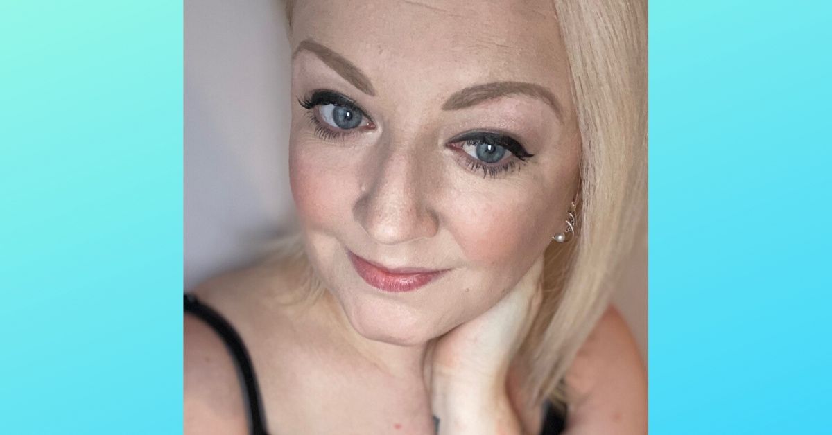 Woman Who Thought She Had Dandruff Diagnosed With Severe Psoriasis That Turned Her Tattoo Into A' Blurry Mess'