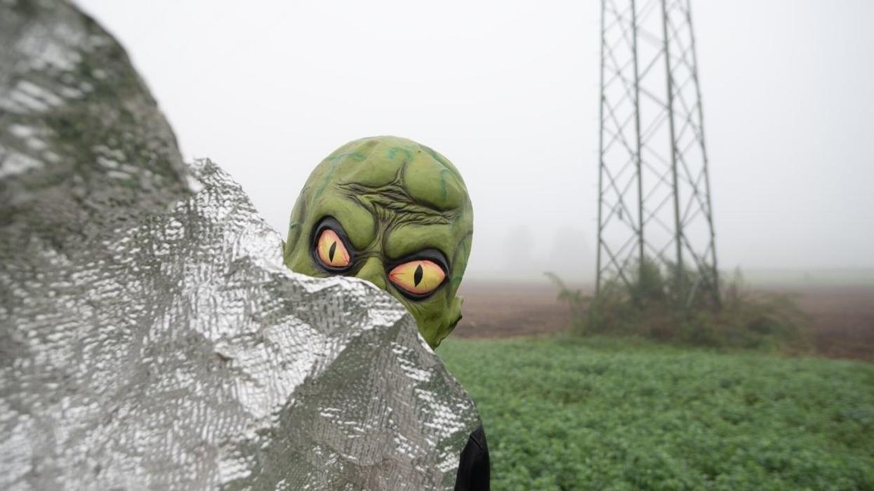 Physicist Has Theory As To Why We Haven't Met Aliens Yet, And It's Pretty Depressing
