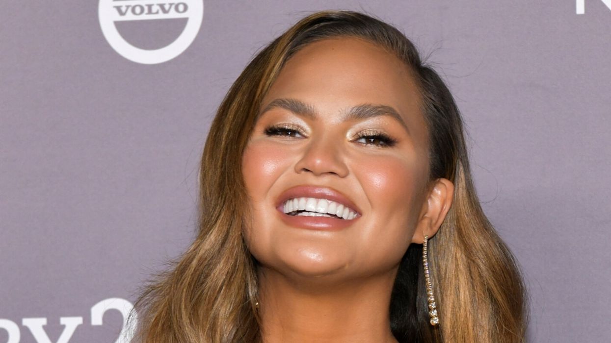 Chrissy Teigen Had The Best Response After Someone Tried To Shade Her For Having 'Chefs And Nannies'