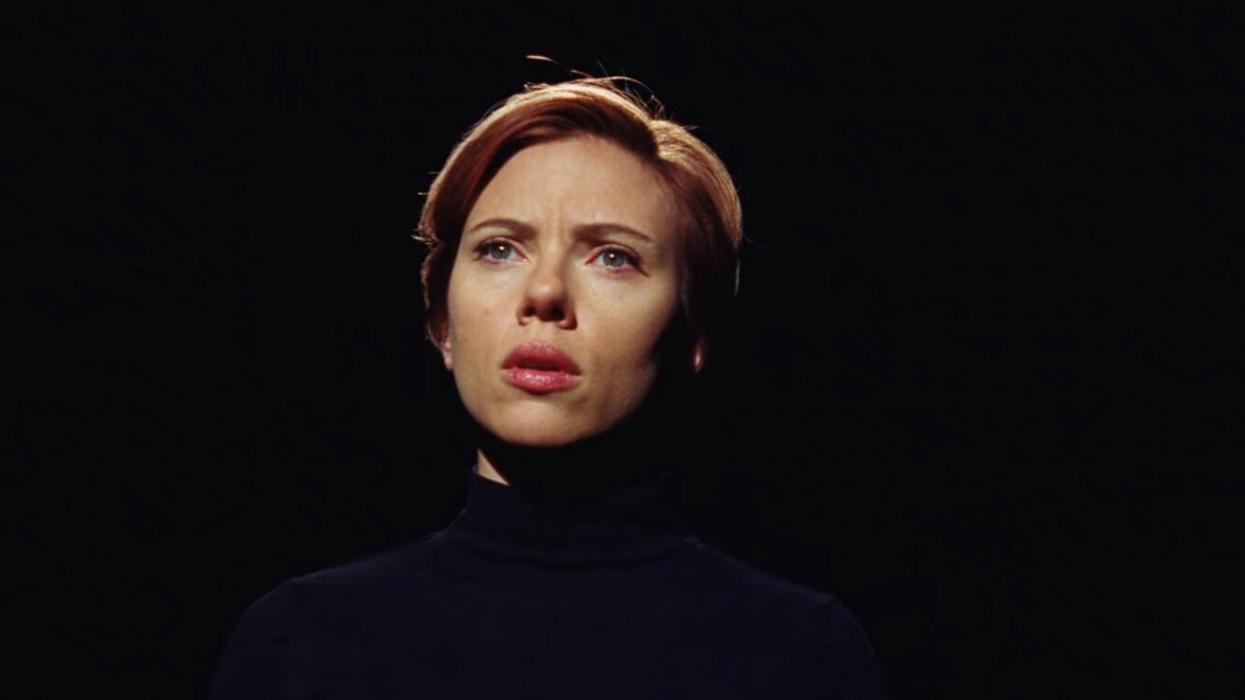 Optical Illusion In 'Marriage Story' Has Viewers Seeing Scarlett Johansson Being Carried By A Headless Person