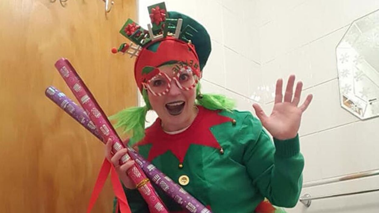 Mom Spends December Dropping Her Kids Off At School Wearing A Different Festive Costume Every Day
