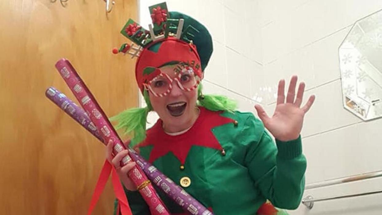 Mom Spends December Dropping Her Kids Off At School Wearing A Different Festive Costume Every Day