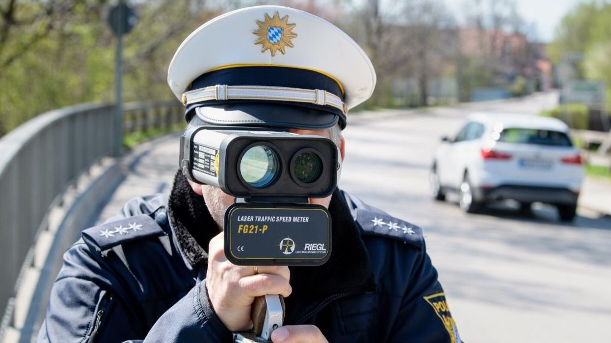 Vermont Town Puts Up Speed Signs Informing Drivers Whether They're Being 'Naughty' Or 'Nice'