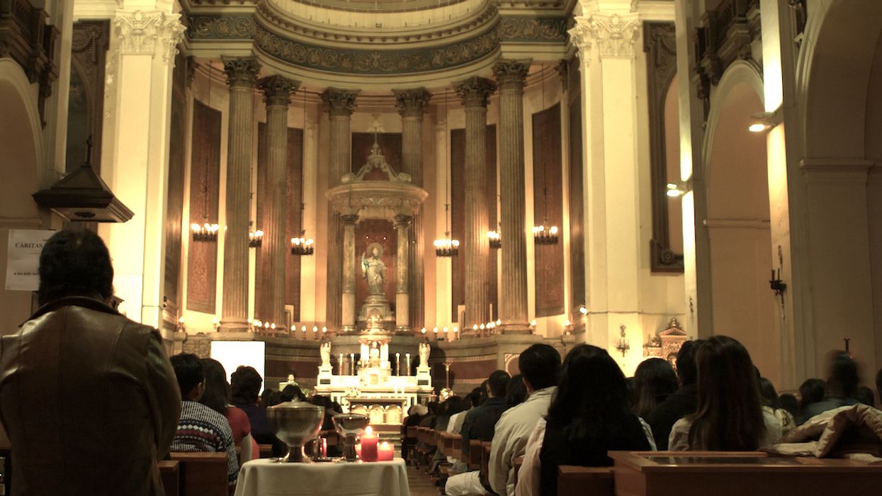 Gay Man Inadvertently Sat Next To Guy He Dated—And The Guy's Wife And Kids—At Church On Christmas Eve, And It Got Awkward