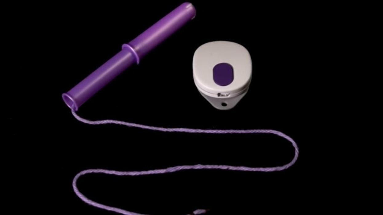 Top OBGYN Offers Warning About New 'Smart' Tampon That Tells You When It Needs To Be Changed