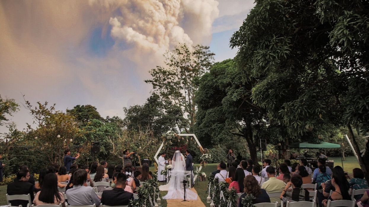 Couple Gets Married As Philippines Volcano Erupts In The Background