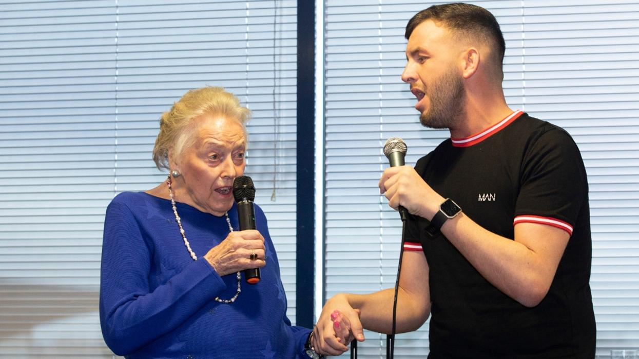 Elderly Dementia Patient Tops The Charts With Pitch-Perfect Rendition Of Frank Sinatra's 'My Way'–Beating Out Ariana Grande, Justin Bieber, And Ed Sheeran