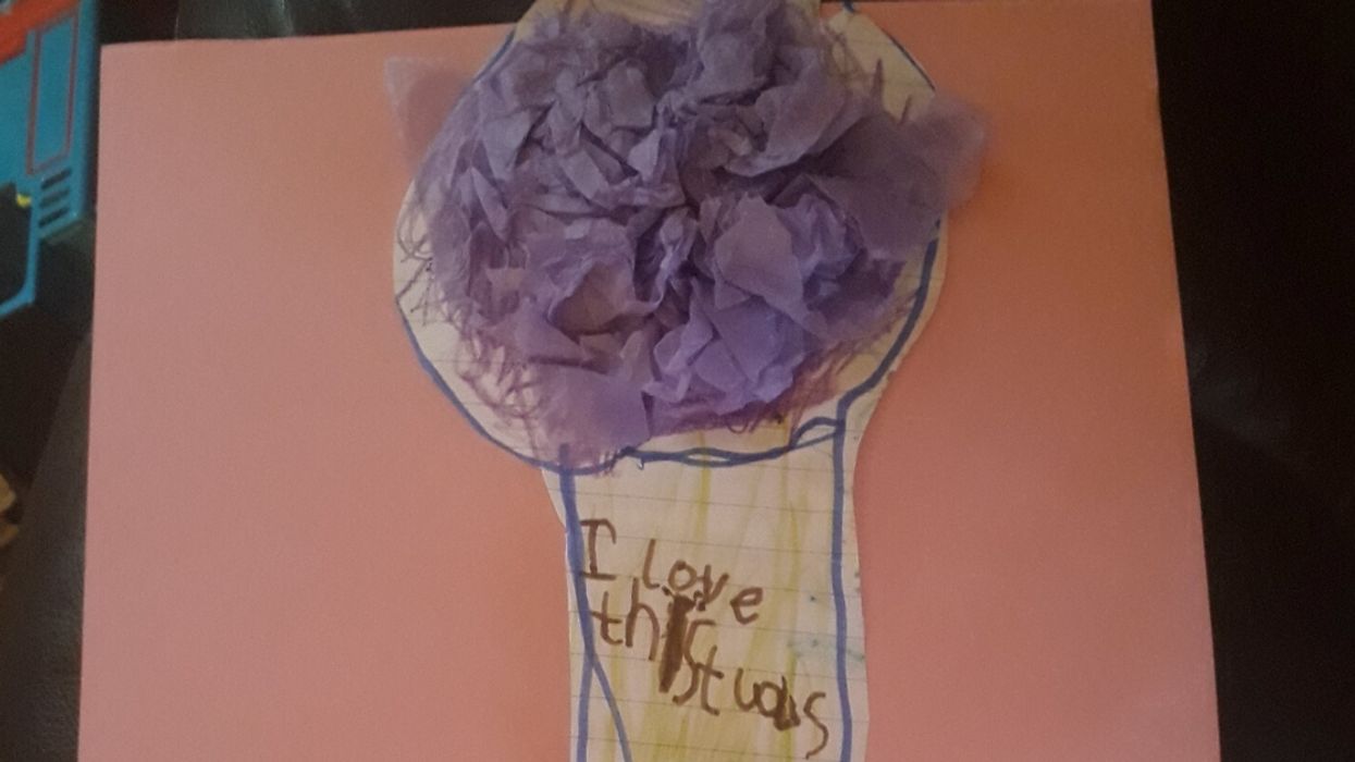 Mom Left In Stitches After Her 5-Year-Old Daughter Draws A Picture Of A Thistle For Her Teacher That Looks Like, Well, A Giant Penis
