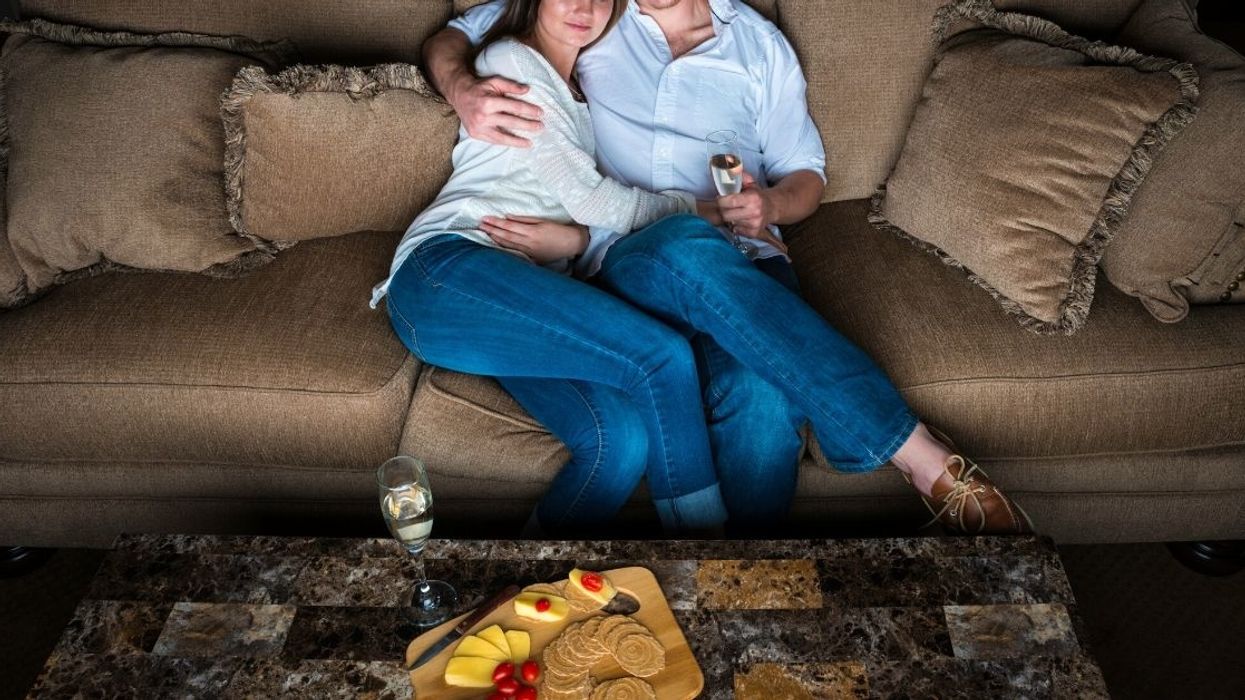 Woman Completely Derails Her Romantic Evening After Unintentionally Insulting Her Date's Micropenis