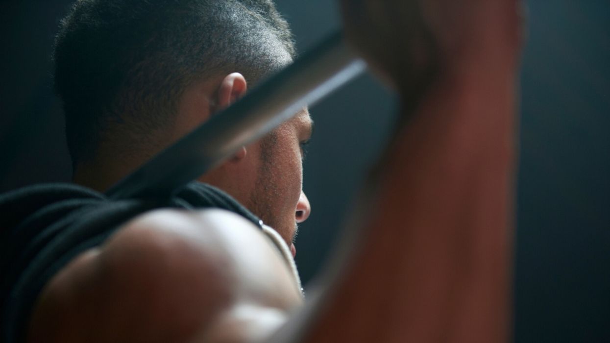 Guy Pisses Off Female Tenants At His Apartment Complex By Working Out During Gym's 'Women's Hour'