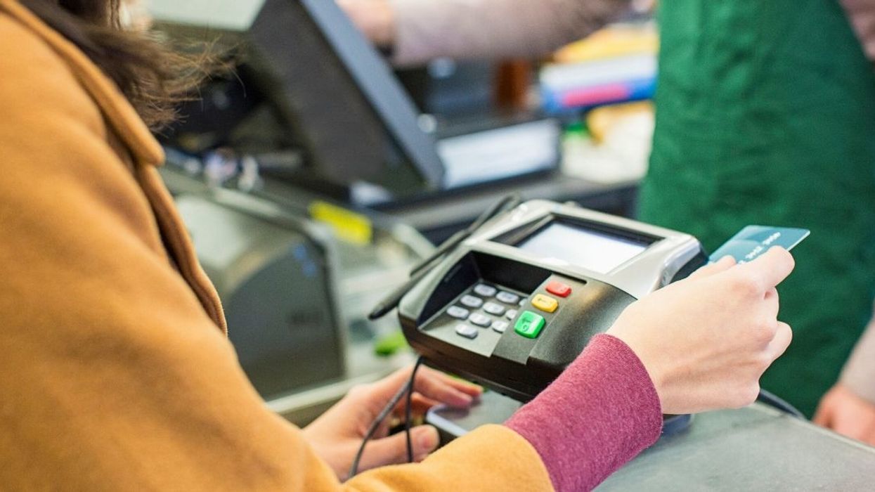 Woman Accidentally Causes A Scene At The Grocery Store By Carrying Her Husband's Wedding Ring On Her Key Chain While He's Out Of Town