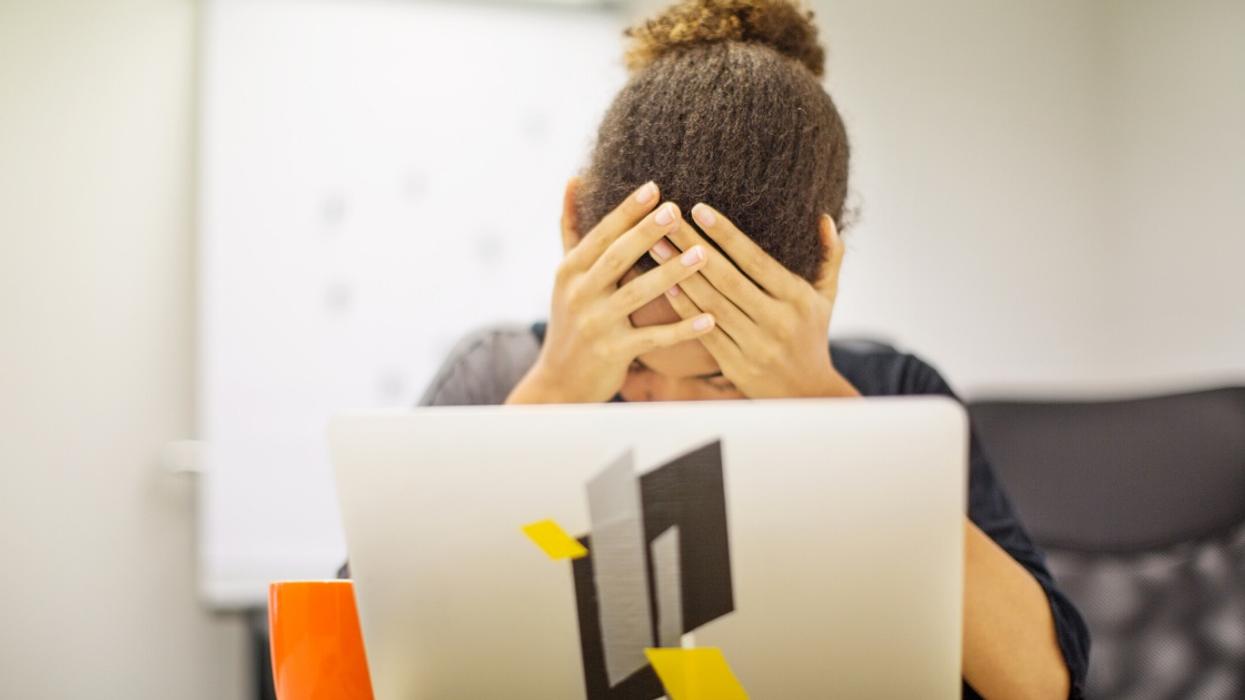 Man Causes Office Drama After Telling Coworker She Shouldn't Be So Upset About Her Mom Dying Because 'Everyone Dies'