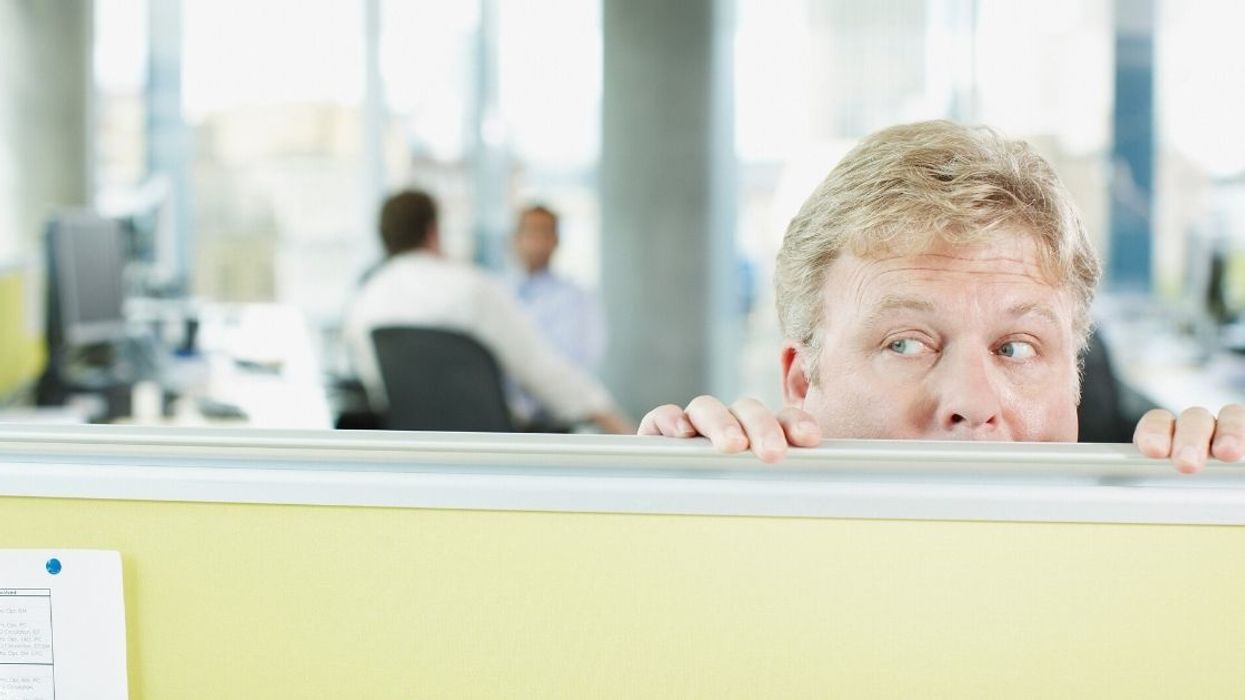 People Share Their 'We Need To Leave Right Now' Experiences