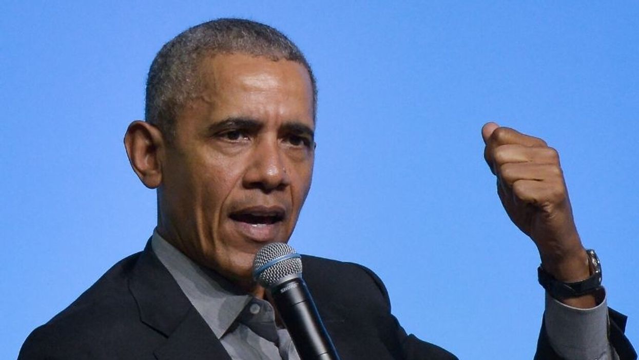 Barack Obama Perfectly Paid Tribute to Our Health Professionals on Twitter, and Yeah, People Miss Him So Much