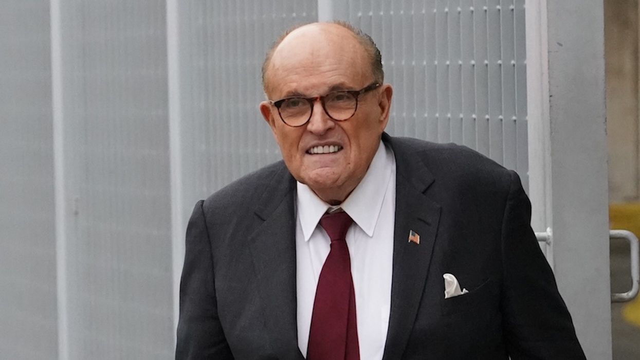 Reporter Reveals Recent Text Messages With Rudy Giuliani Showing He Had No Idea What 'Social Distancing' Meant