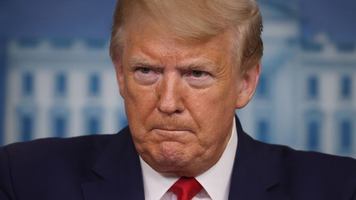 Trump 'Thanks' Elizabeth Warren And Encourages Bernie Voters To Join The Republican Party In Faux Celebratory Twitter Rant