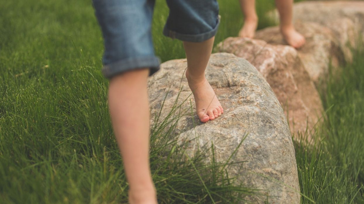 Mom Is Pissed At Her Husband After Finding Out He's Been Letting Their Kids Play Homophobic 'Gay Game' For Weeks Without Telling Them To Stop