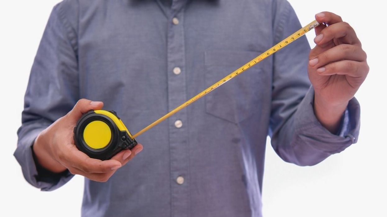 Woman Unsure What To Do After Her Boyfriend Keeps Exaggerating How Tall He Is For No Reason