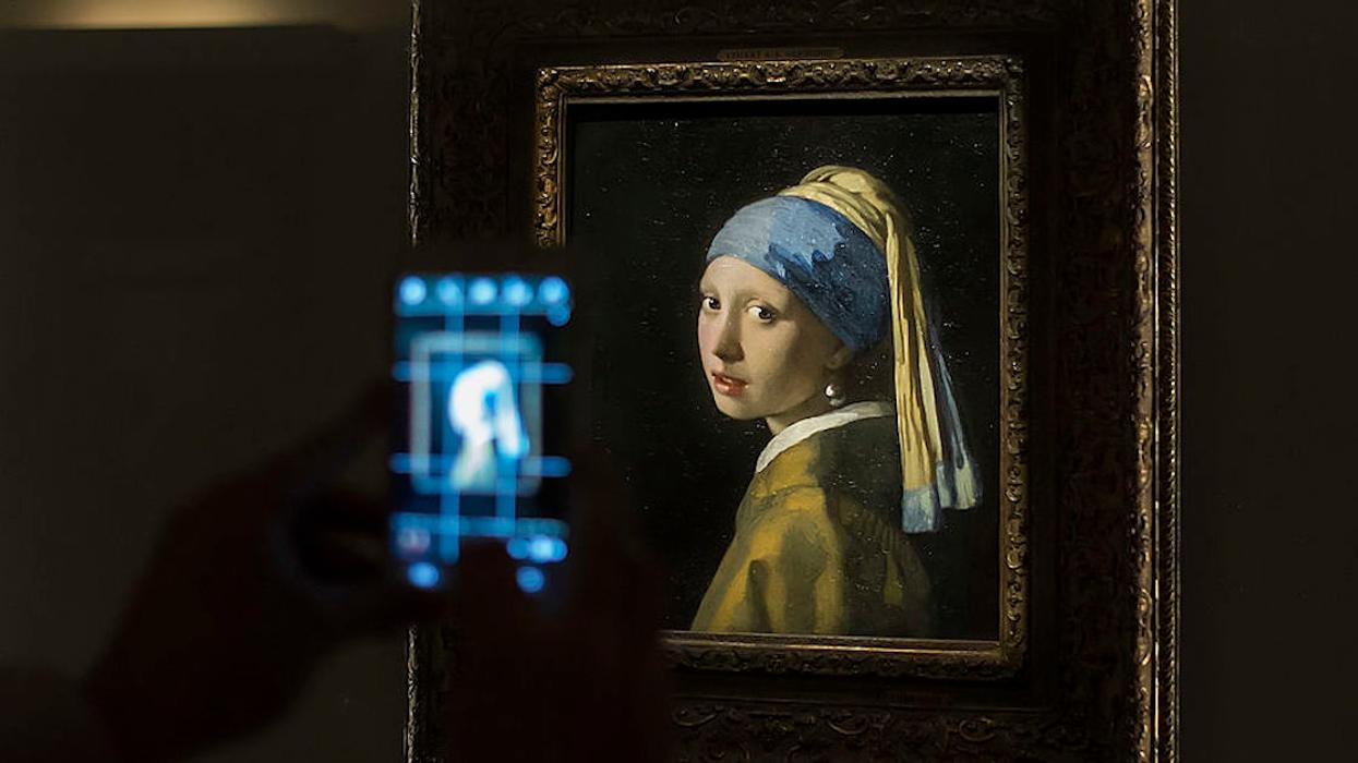 New Hi-Tech Scans Show What's Really Going On Under The Surface Of Vermeer's Classic 'Girl With A Pearl Earring'